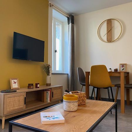 Exceptionnel ! Superbe Appartement Refait A Neuf En Rez-De-Chaussee Avec Parking Prive กัสทร์ ภายนอก รูปภาพ