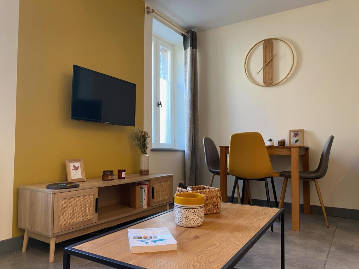 Exceptionnel ! Superbe Appartement Refait A Neuf En Rez-De-Chaussee Avec Parking Prive กัสทร์ ภายนอก รูปภาพ